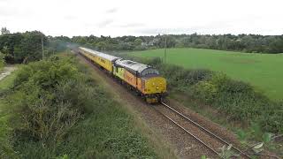 Famous 37421 (3 Tone/Mega Thrash/Clag) - 37099 Meryl Evans Roar Up Brundall Bank (15/09/2022) Profile