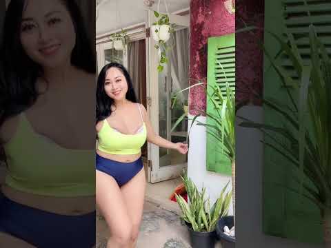 Goyangan Hot tante sarah