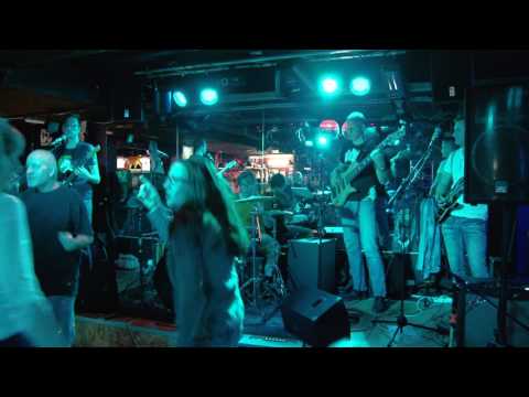 Encore - Boys Don't Cry Reggae (The Cure)