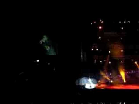 陈奕迅 Eason Chen 新加坡演唱會 Moving On Stage 11 -  爱是怀疑