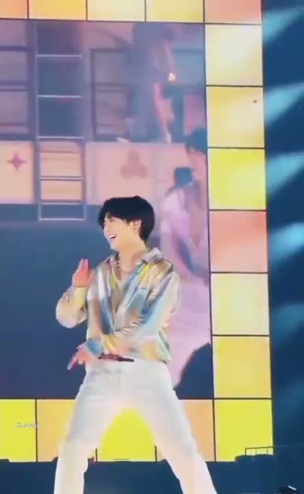 JUNGKOOK CUTE MISTAKE DURING BUTTER PERFORMANCE 🤣🤣