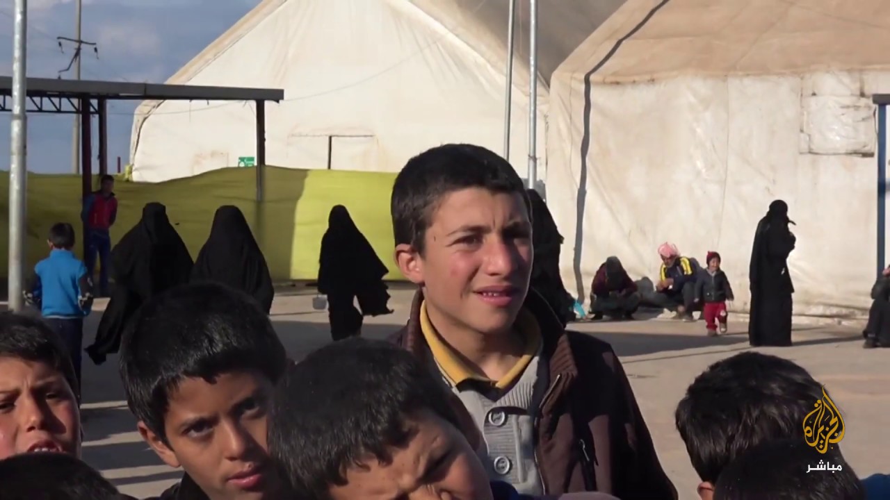 الجزيرة مباشر ترصد أوضاع النازحين في أحد مراكز الإيواء بريف إدلب الشمالي