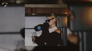 your a teenage girl in the late 2000's - a throwback playlist