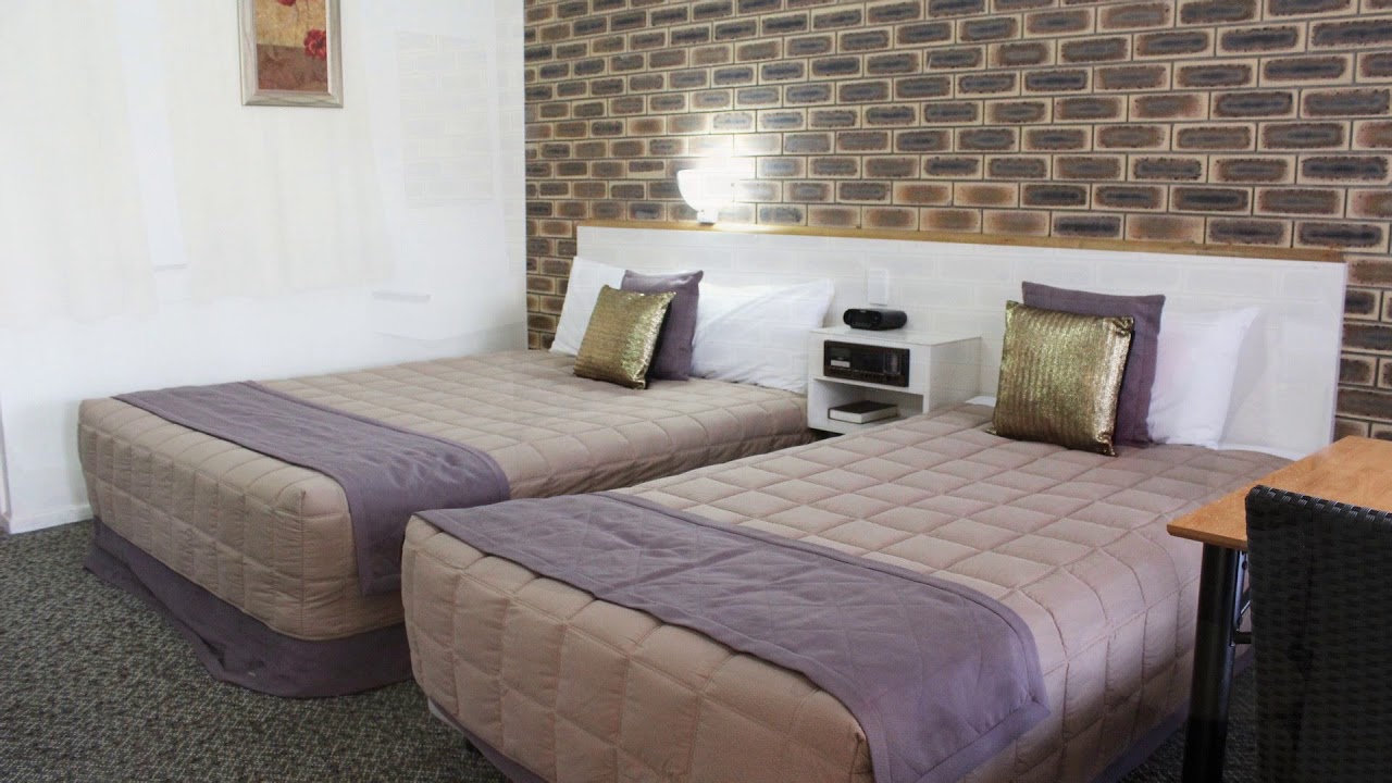 Top of the Town, Inverell YouTube