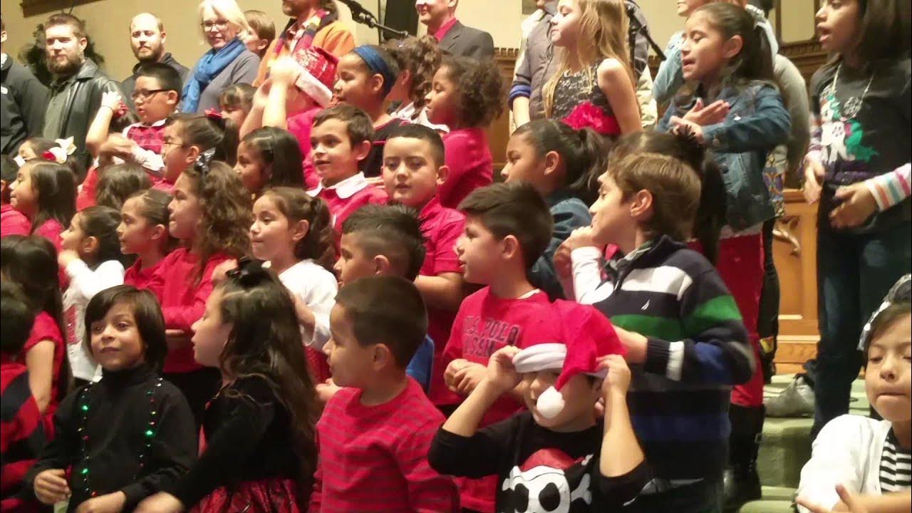 la academia de Estrellas Charter school chrismas songs YouTube