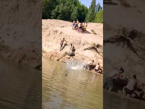 نهاوند روستای قلعه قباد روستای مادری جای دوستان خالی ایران نهاوند شنا آبتنی اکسپلور
