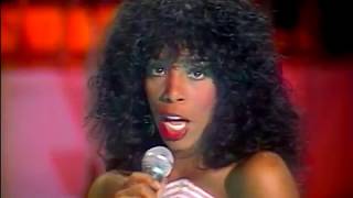 Donna Summer - She works hard for the money (Live)