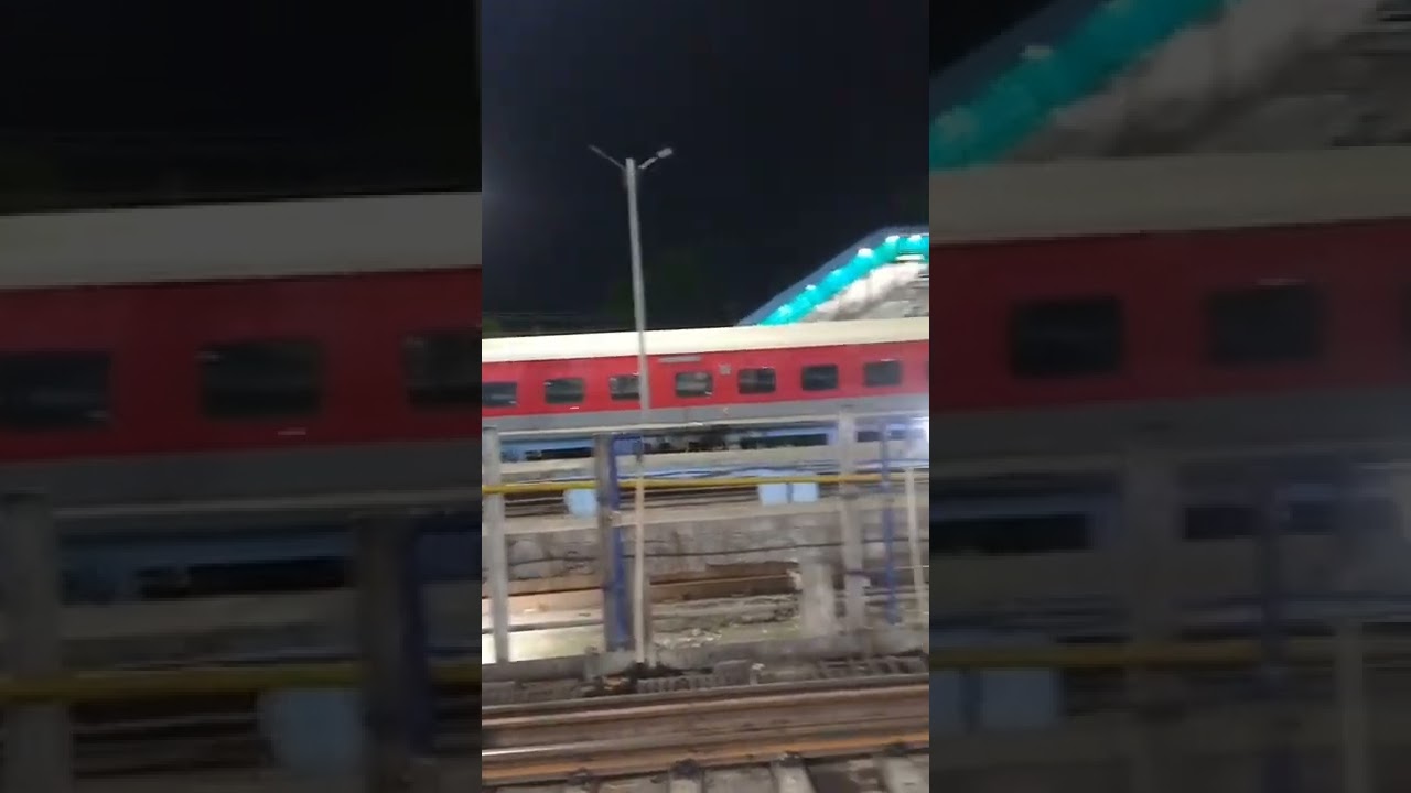 announcement of Jharkhand express at prayagraj junction. 