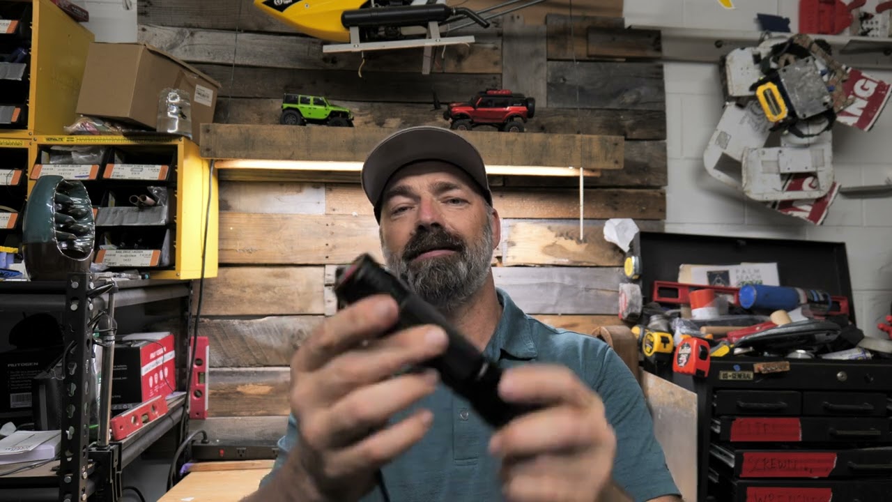 GearLight S2500 LED Flashlight: A Bright, Durable Flashlight !