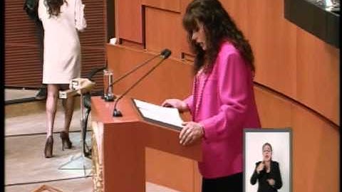 Sen. Verónica González: plena vigencia del derecho a la identidad previene de problemas de exclusión