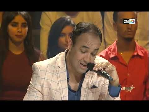 في مشهد مؤثر رشيد الوالي يبكي في برنامج   عندما شاهد مرشحة ذكرته بأخته المتوفاة