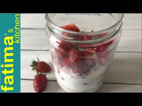 Easy And Tasty Over Night Oatmeal/With Strawberry