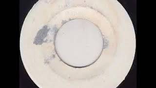 The Dynamites - Lion Wakes /1969
