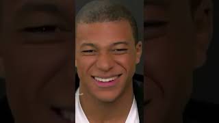 Un Enfant Demande À Mbappé Combien Il Gagne Par Mois