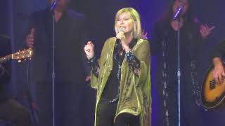 Olivia Newton-John - Physical - 11/12/17