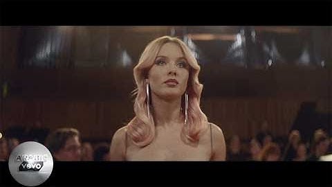 Clean Bandit - Symphony ft. Zara Larsson [Official Video Lyrics]
