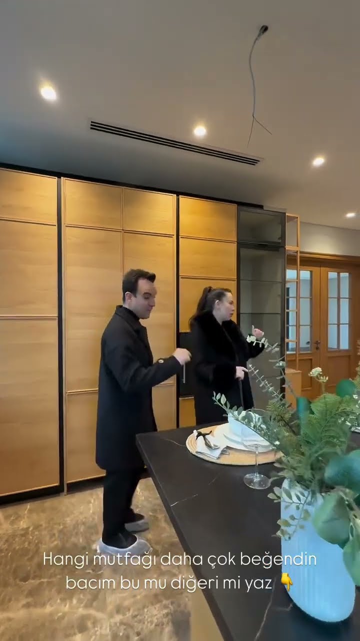 Hangi mutfağı daha çok beğendin bacım bu mu diğeri mi yaz ?