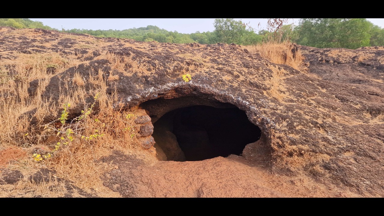 Urvas, pro kurį Šyva išlindo iš Žemės prieš milijonus metų. Gokarna. 2026.01.29