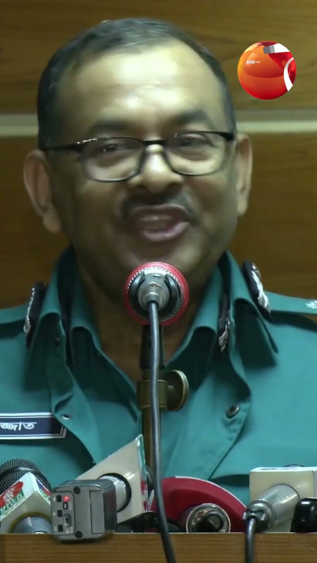ব্যক্তিগত ফান্ড থেকে মেধাবীদের বৃত্তি প্রদান করলেন ডিএমপি কমিশনার #DMP #Commissioner #Channel24