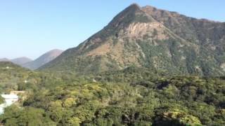 寶蓮禪寺（Po Lin Monastery）香港 新界大嶼山昂坪，介乎彌勒山與鳳凰山之間。天壇大佛