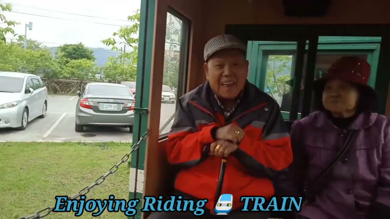 RIDING A TRAIN AT TIANSONGPI STATION PARK 宜蘭縣天松pi三星鄉