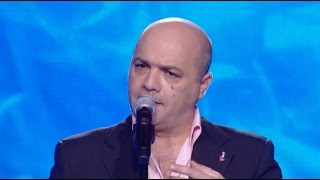 Vignette de la vidéo "Eυάγγελος  Ζούλας - Το πάτωμα | The Voice of Greece - The Blind Auditions (S02E03)"