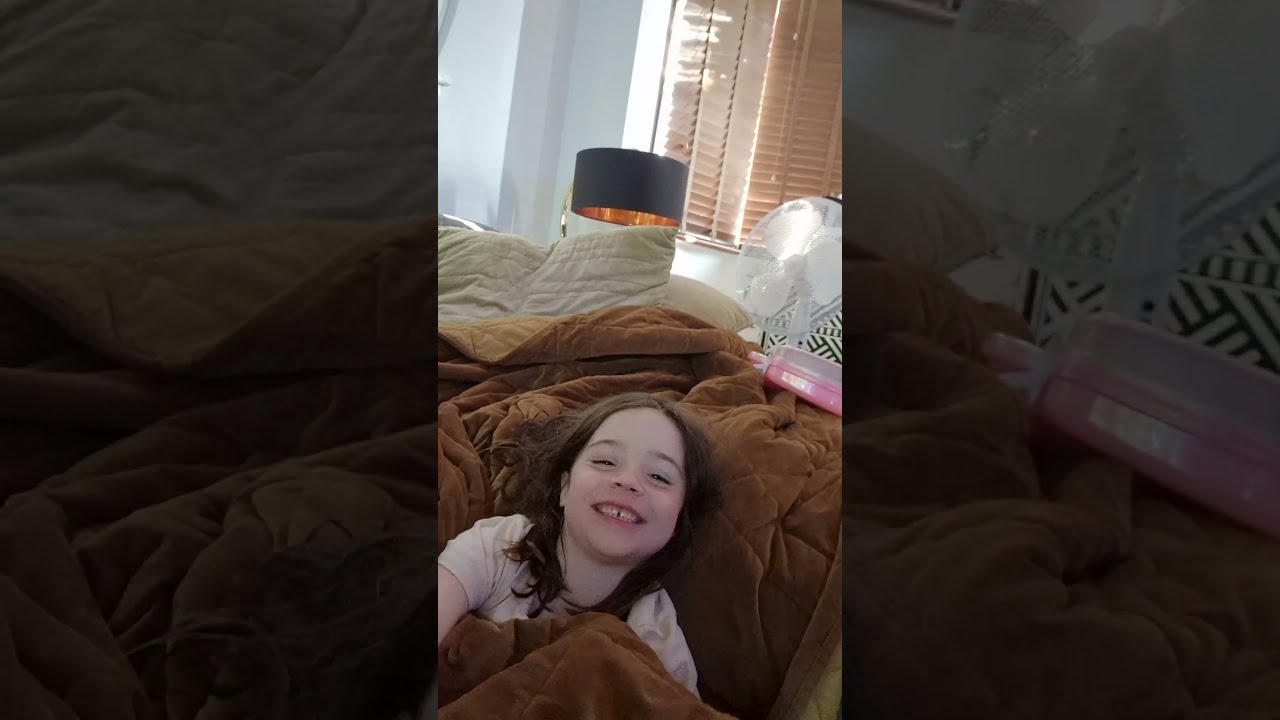  Kid Kidsvideo Violet Holidays Spain Harper