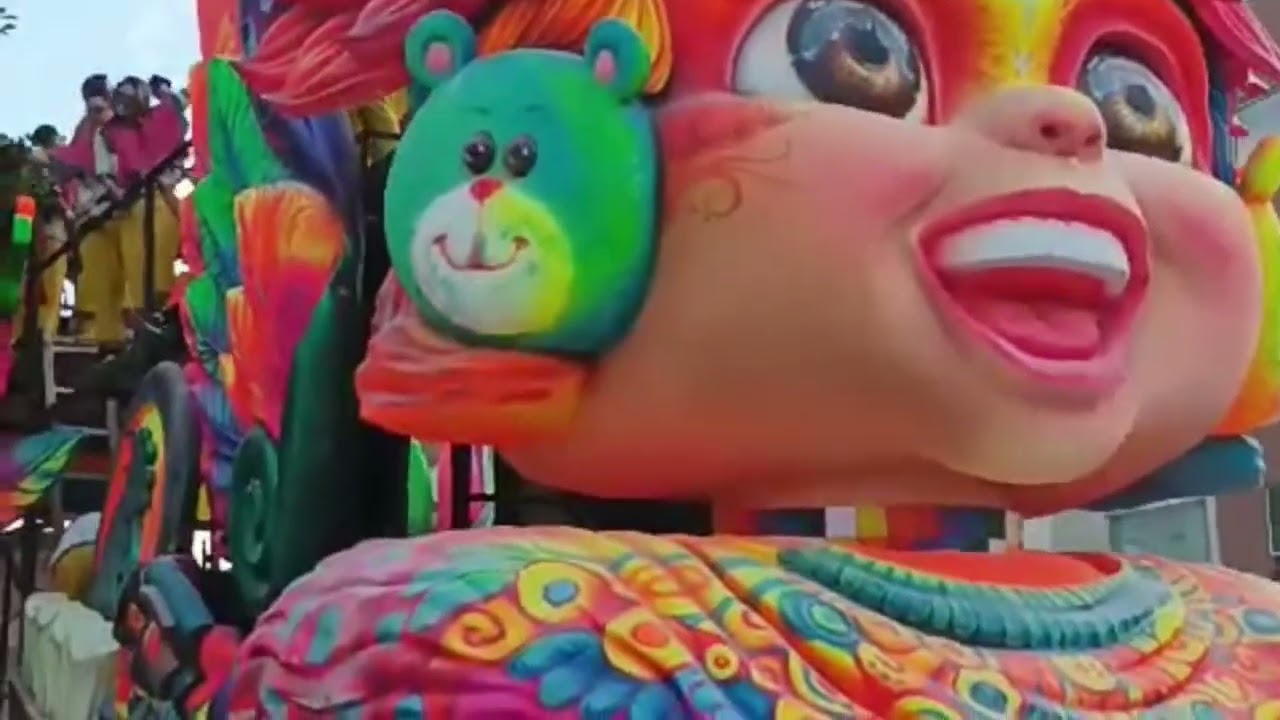 VIVIENDO EL CARNAVAL  DE NEGROS Y BLANCOS.. VIVA PASTO CARAJO--EXPLORANDO A COLOMBIA