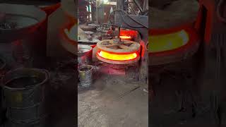 Celebrity Manufacturing process of a cast iron pan Wealth