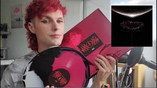 ASMR | Muse ~ The Wow! Signal (Collector's edition unboxing)