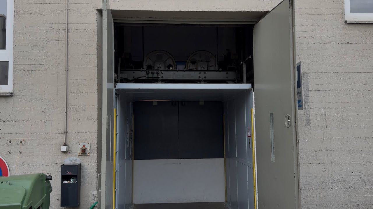 Original 1962 Haushahn freight Elevator at Stuttgart-Feuerbach