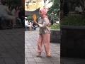 Indonesian girls teach me how to dance 🇮🇩