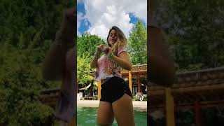 Luara Fonseca Dançando Tik Tok Na Piscina