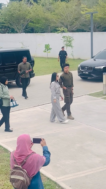 Tengku Puteri Jihan Tunggu Tengku Hassanal Sampai