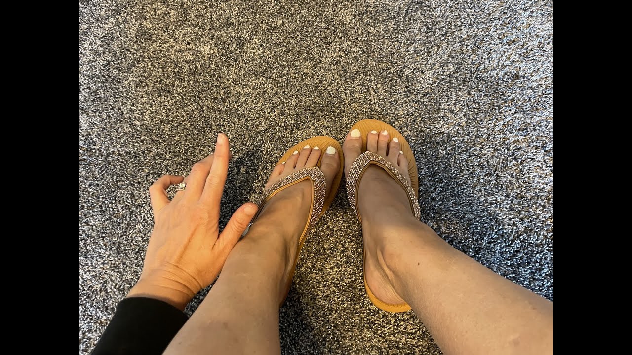 What I noticed about these rhinestone flip flops