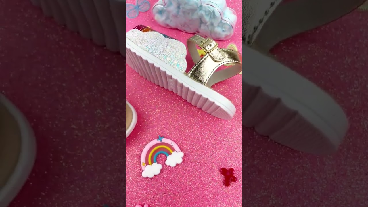 Sandália Infantil Menina Confortável Delicada Nuvem Colorida Promoção Arco-íris 