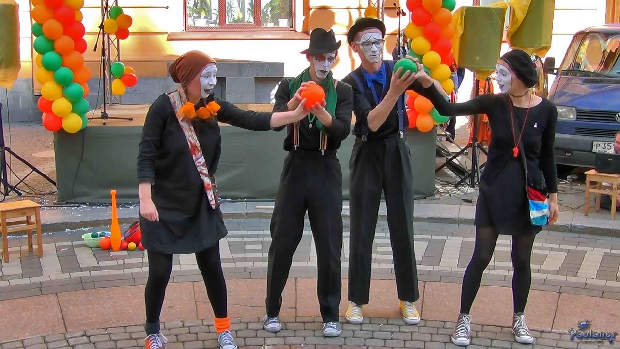 Театр летающих вещей на празднике «Город творчества» (2016)