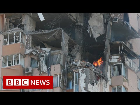 Kyiv under attack as Russian missile strikes hit the Ukrainian capital - BBC News