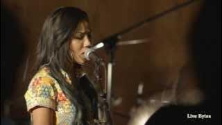Jhene Aiko Performs '3:16 AM' - Live Bytes