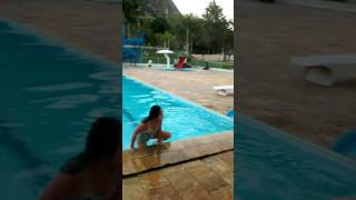 Eu E Minha Prima Na Piscina