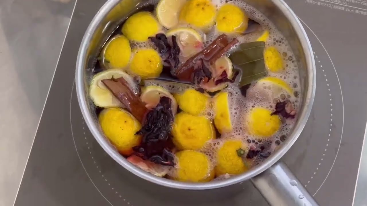 Уборка и организация пространства на кухне.