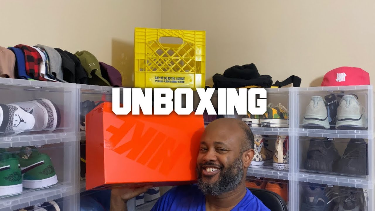 nike sacai waffle foot locker