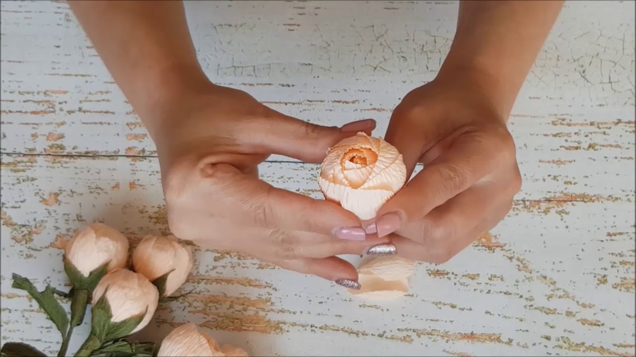 Маленькие розы из гофрированной бумаги DIY Mellas // Small paper roses