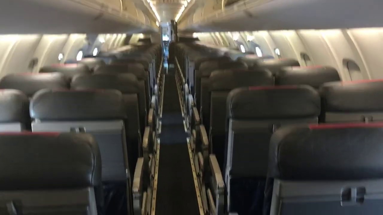 Details about   SkyMarks American Eagle/Mesa Airline Bombardier CRJ900 SKR802 1/100 Reg# N241LR 