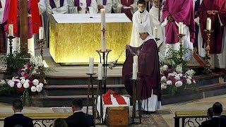 Fransadaki Kilise Saldırısında Ölen Rahip Son Yolculuğuna Uğurlandı