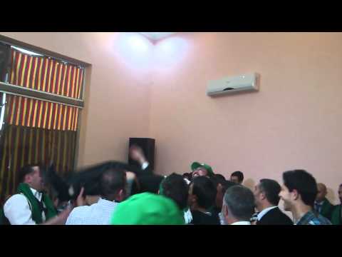 رمي الأسد ماجد أبو قطيش في الهواء