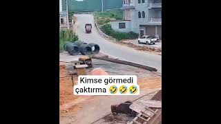 Kimse Görmedi Çaktırma🤣🤡 #keşfet #short #yapayzeka #kaza #eğlence #komik #komikvideolar #trafik