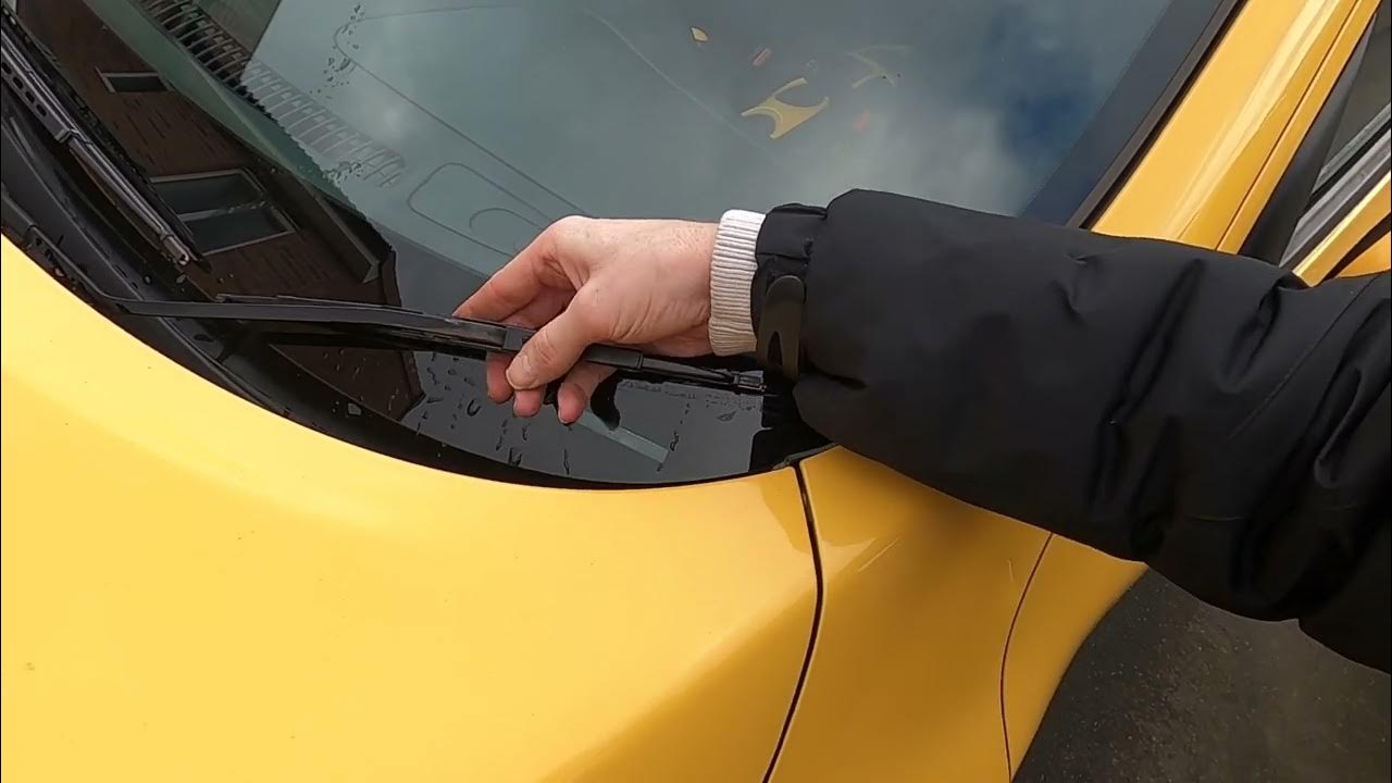 Wiper replacement on the Nissan Juke 2016 YouTube