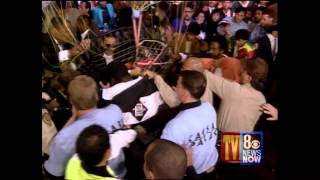 1993: Parachutist Drops In on Riddick Bowe-Evander Holyfield Fight