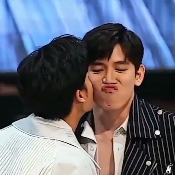 can't get over to this,HAHAHA the way he accidentally kiss newwie #gmmtvofficial #gmmtv #taynew
